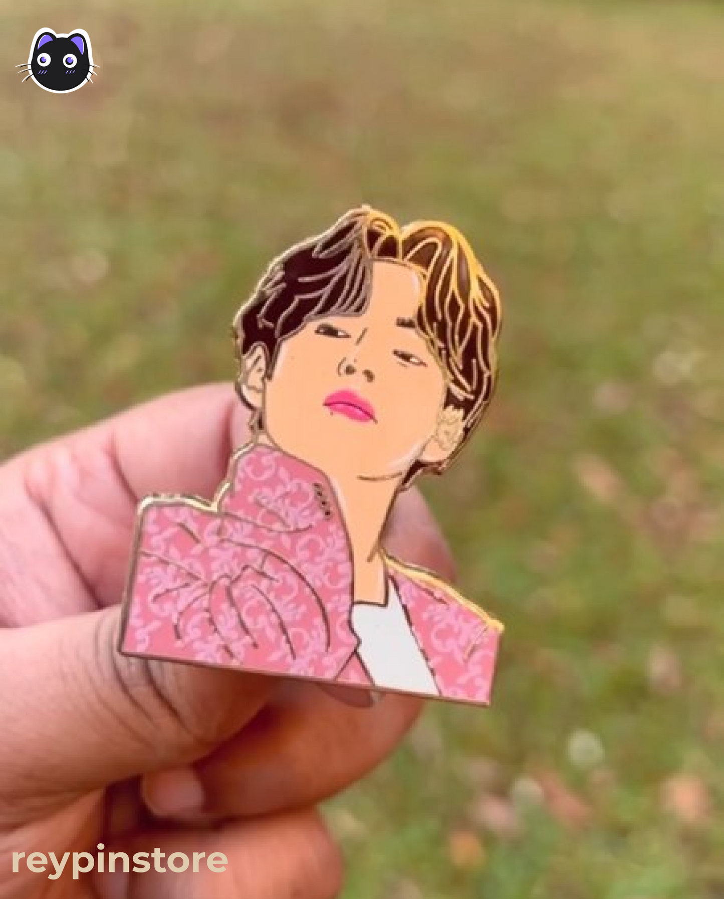 Portrait Tae | Pin